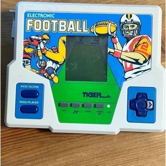 Vintage Retro 1987 Handheld Electronic Football Video Game System By Tiger Works - Picture 1 of 3